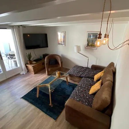 Tiny House - Town House In The Centre Of Terrace & Air Conditioning