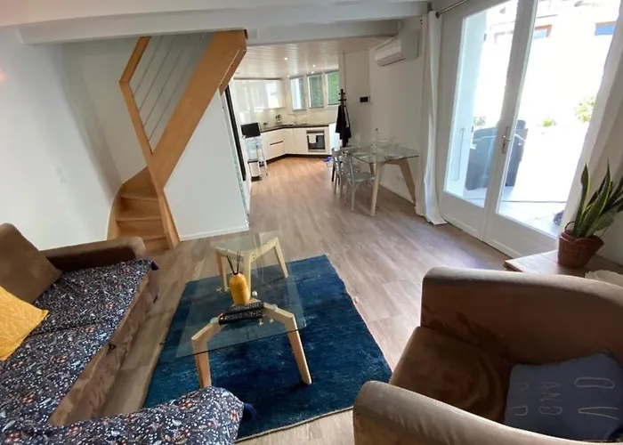 Tiny House - Town House In The Centre Of Terrace & Air Conditioning